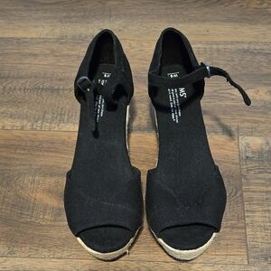 Black Tom Wedges